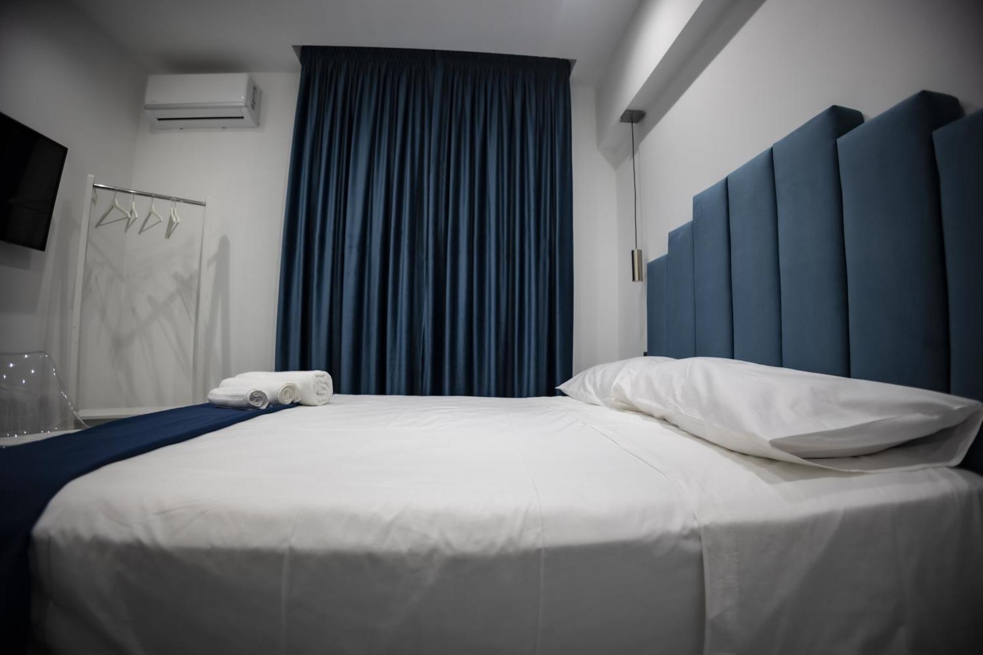 Fp Suite Napoli Bagian luar foto