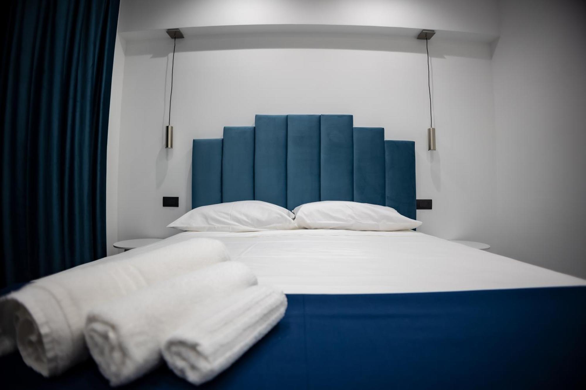 Fp Suite Napoli Bagian luar foto